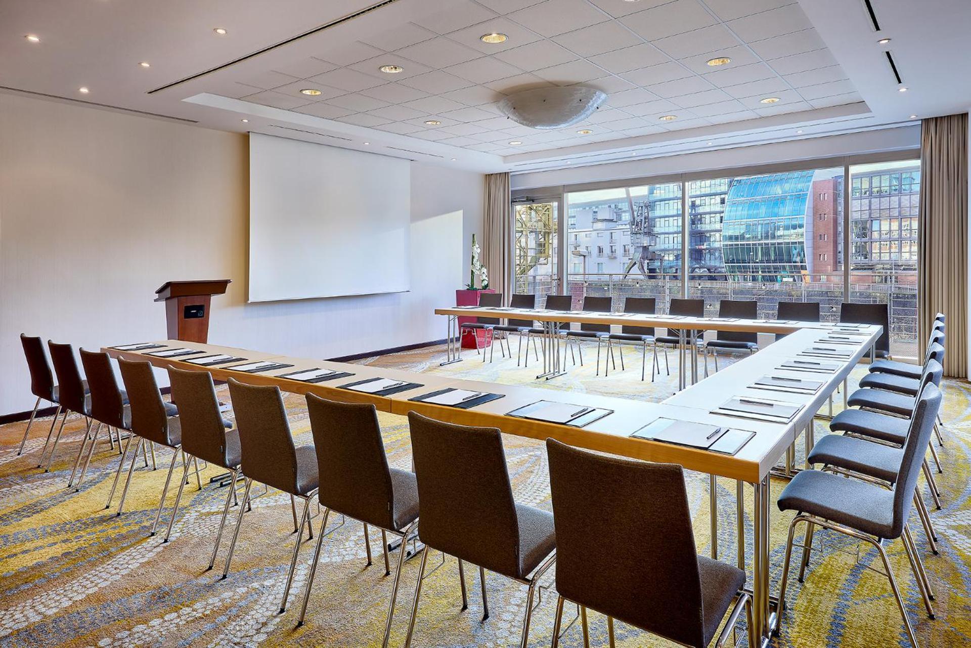 Courtyard By Marriott Duesseldorf Hafen Hotel Ngoại thất bức ảnh