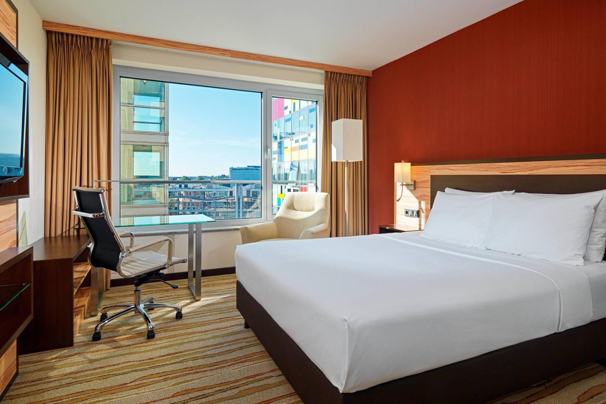 Courtyard By Marriott Duesseldorf Hafen Hotel Ngoại thất bức ảnh