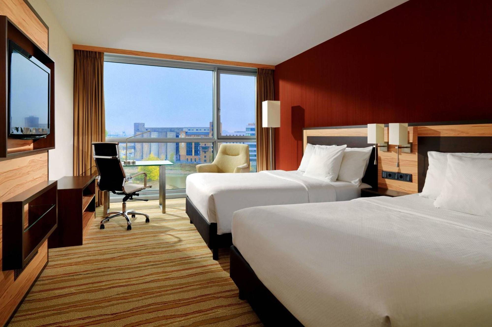 Courtyard By Marriott Duesseldorf Hafen Hotel Ngoại thất bức ảnh