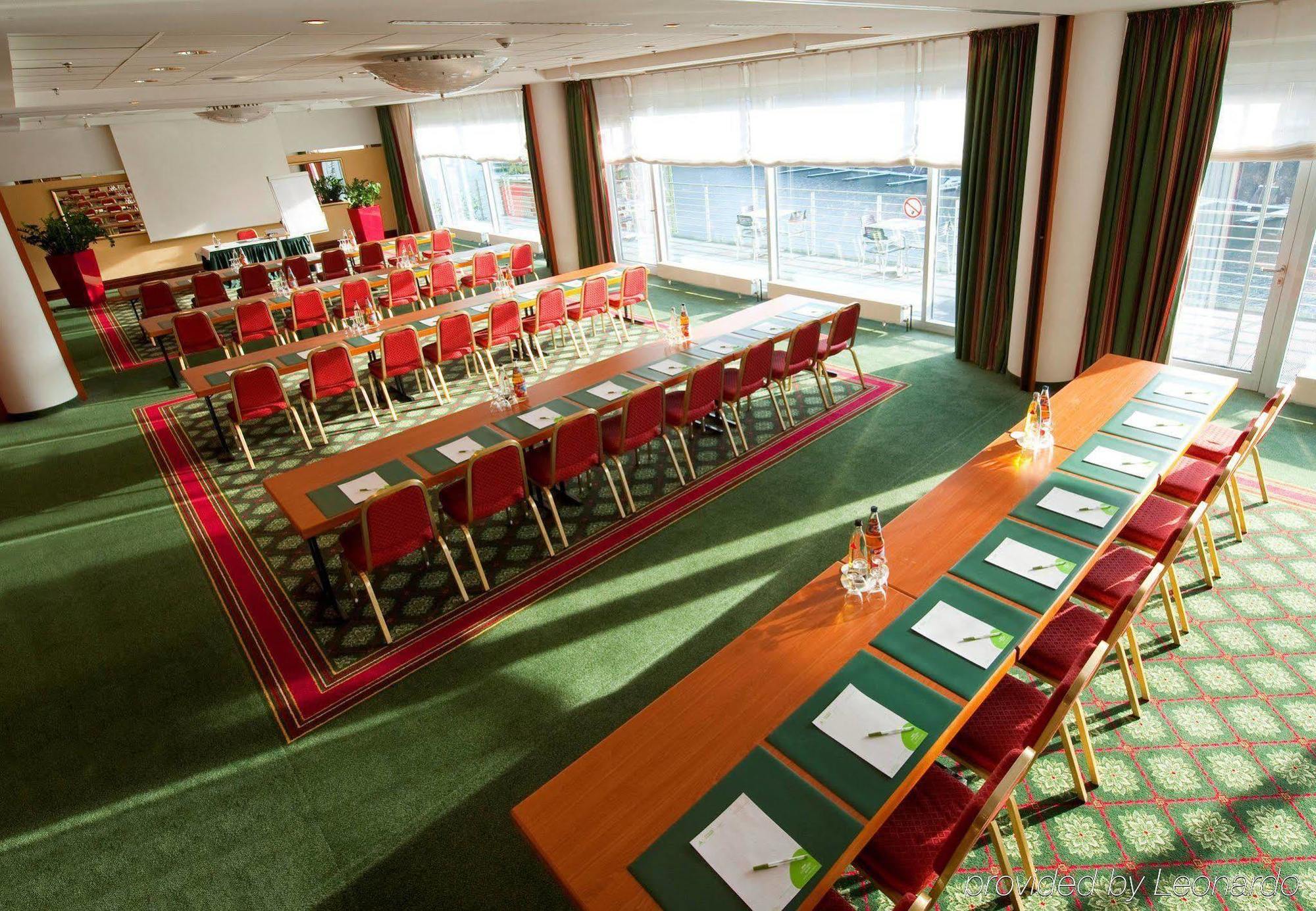 Courtyard By Marriott Duesseldorf Hafen Hotel Ngoại thất bức ảnh