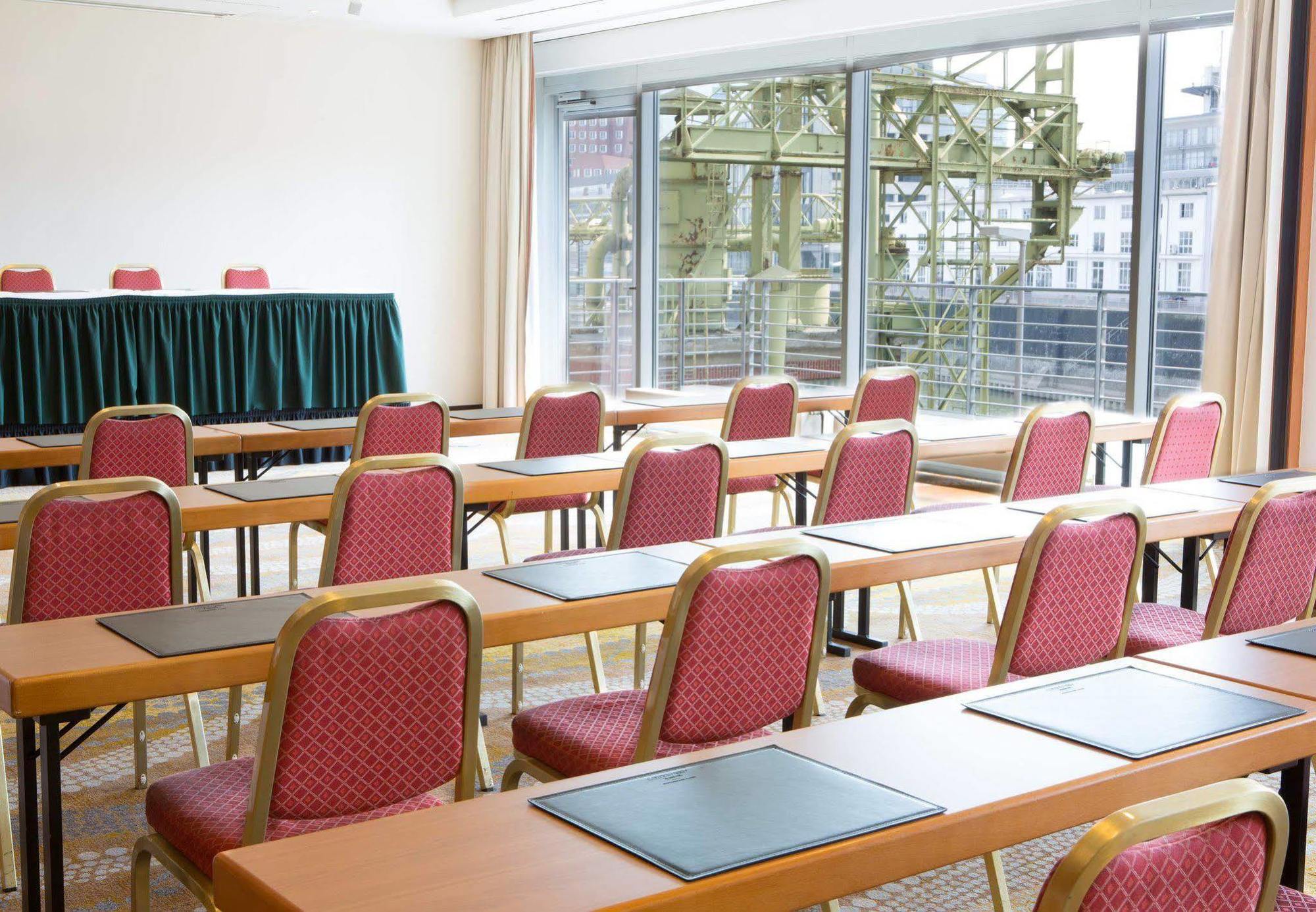 Courtyard By Marriott Duesseldorf Hafen Hotel Ngoại thất bức ảnh